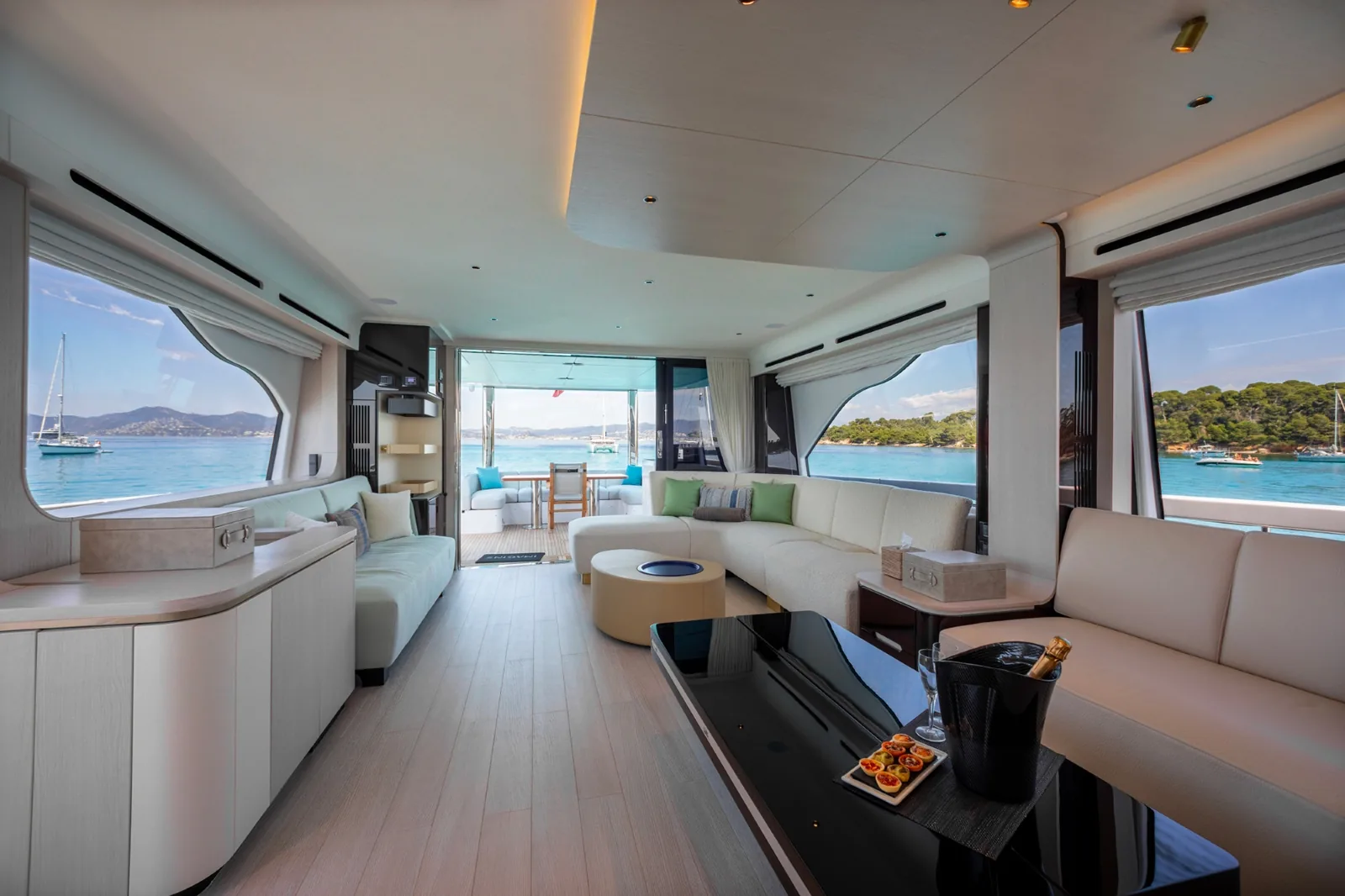 IMAGINE - photo 12 location yacht Cannes
