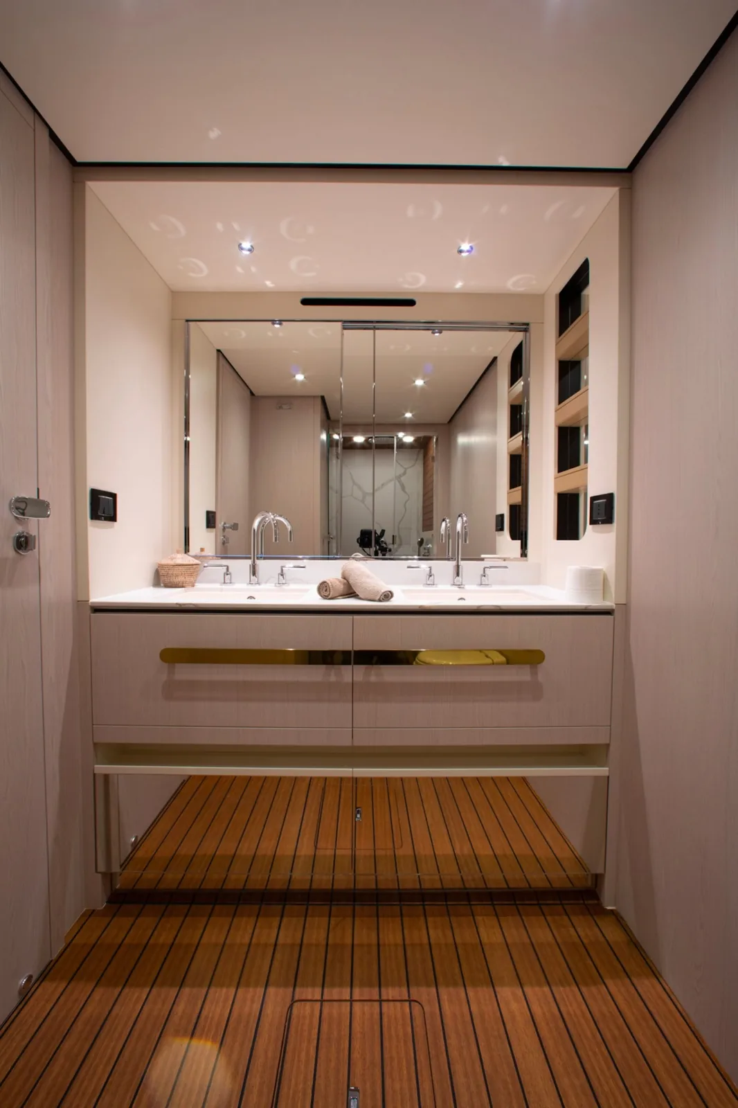 IMAGINE - photo 17 location yacht Cannes