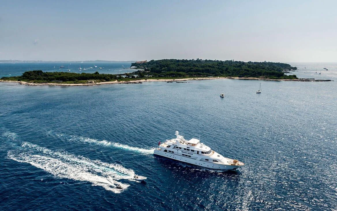 Jojo, photo 16 location yacht Cannes
