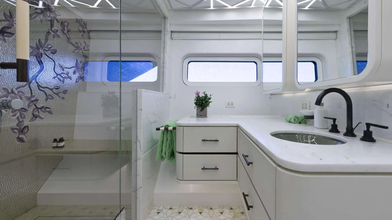 KHALILAH - photo 21 location yacht Cannes