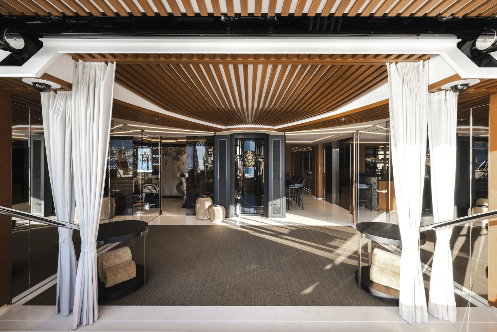 Kismet, photo 23 location yacht Cannes