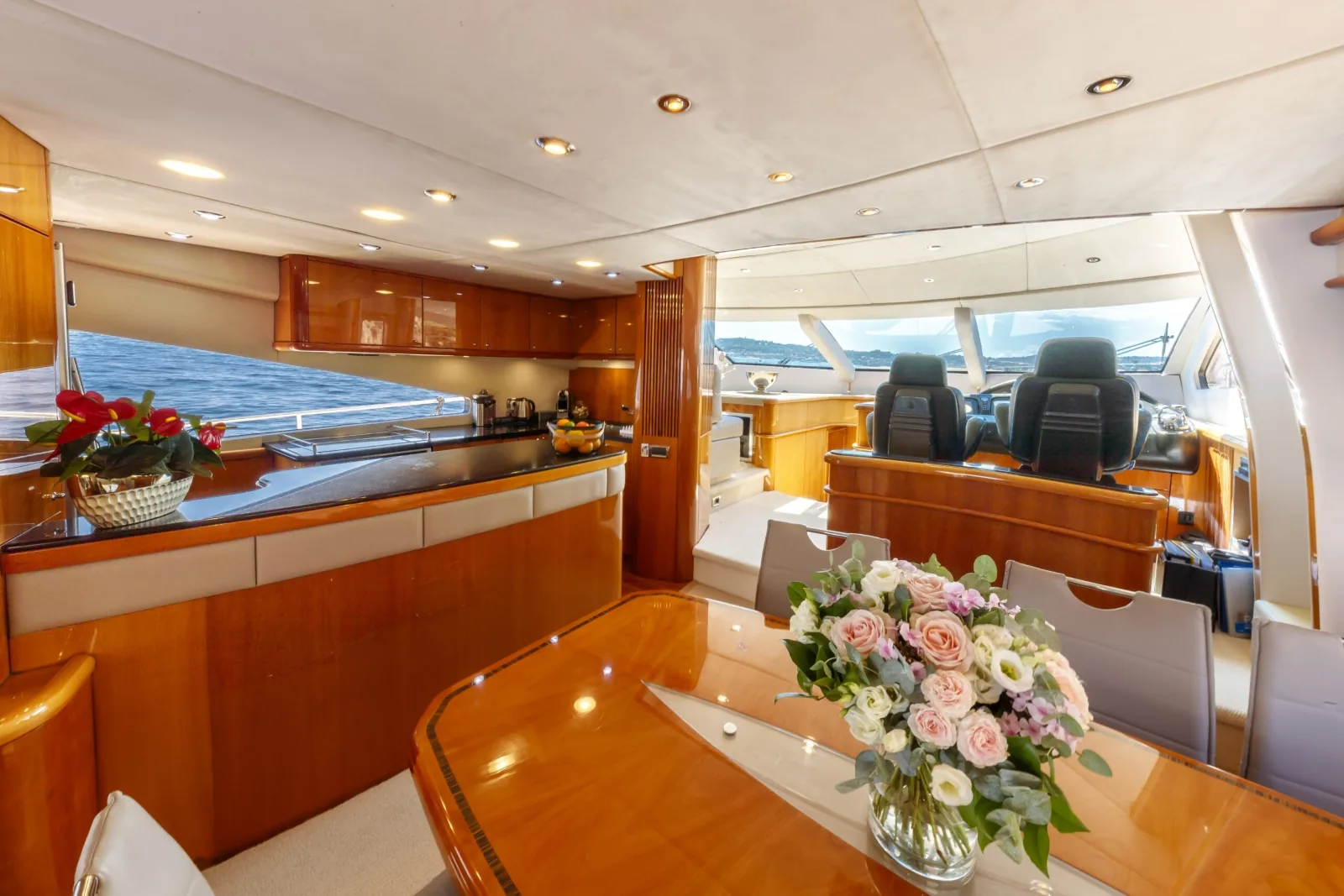 LADY YOUSRA - photo 20 location yacht Cannes