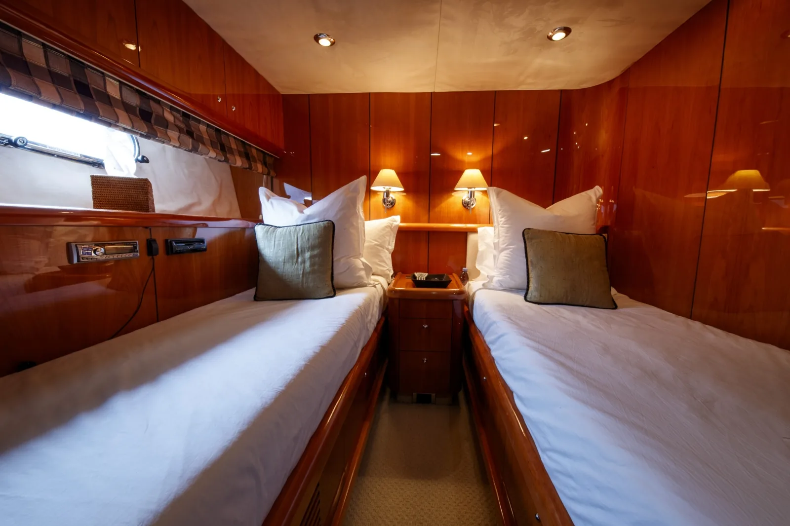 LADY YOUSRA - photo 31 location yacht Cannes