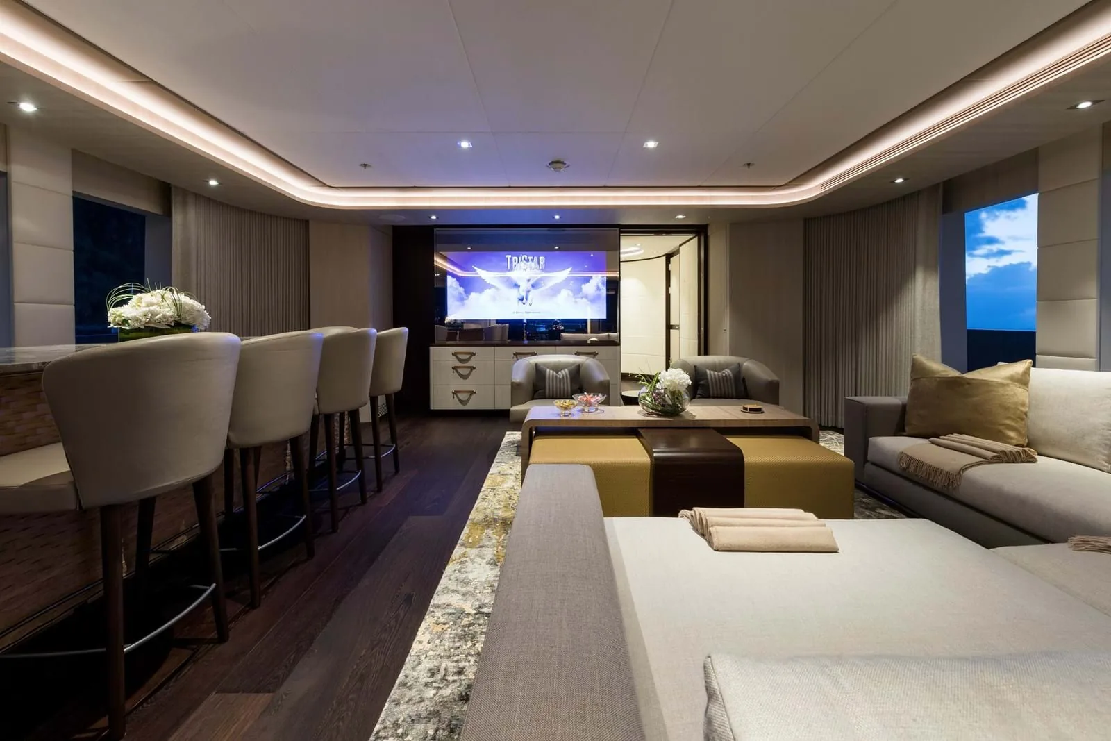 LAURENTIA - photo 23 location yacht Cannes