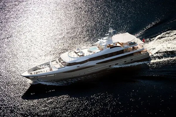 LILI - location yacht Cannes