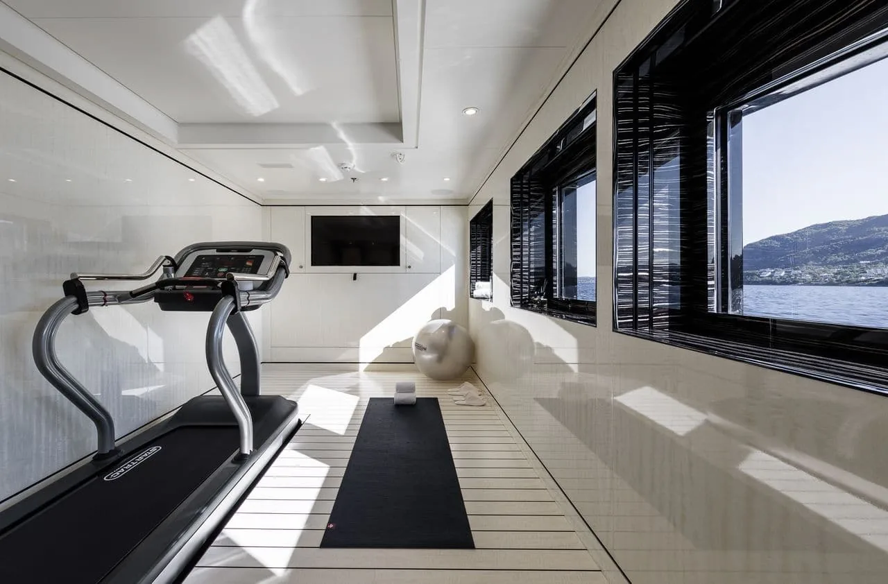 LILI - photo 22 location yacht Cannes