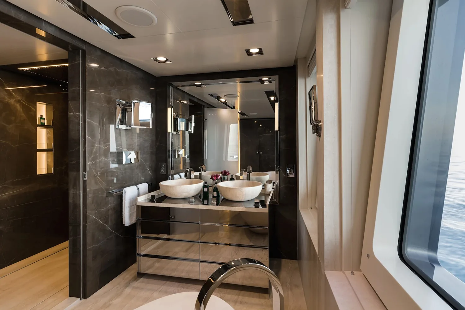 LOON - photo 30 location yacht Cannes