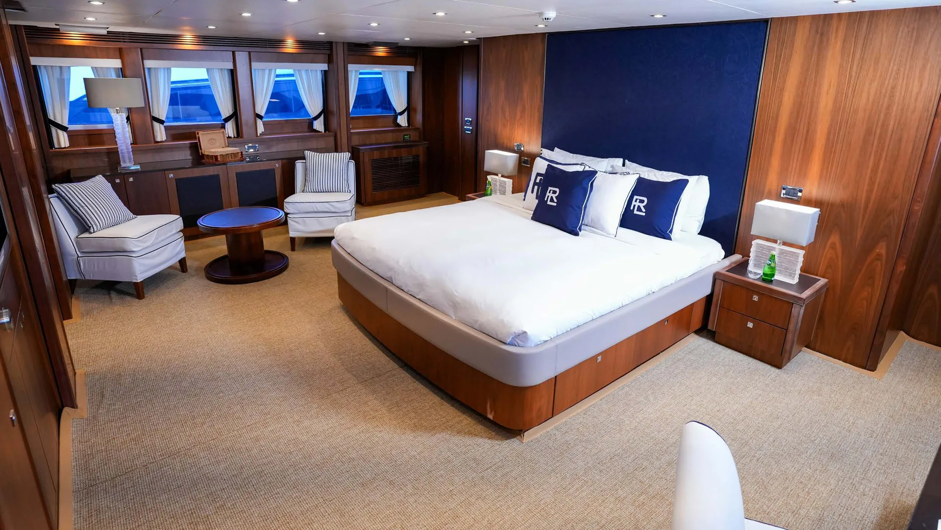 Lucien, photo 14 location yacht Cannes
