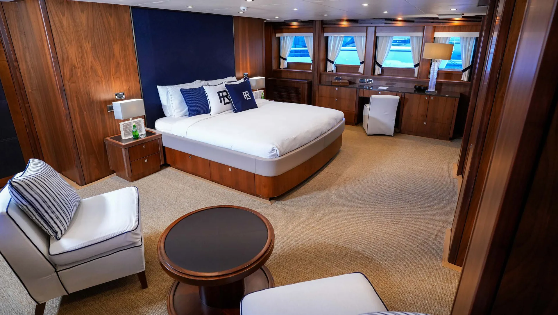 Lucien, photo 15 location yacht Cannes