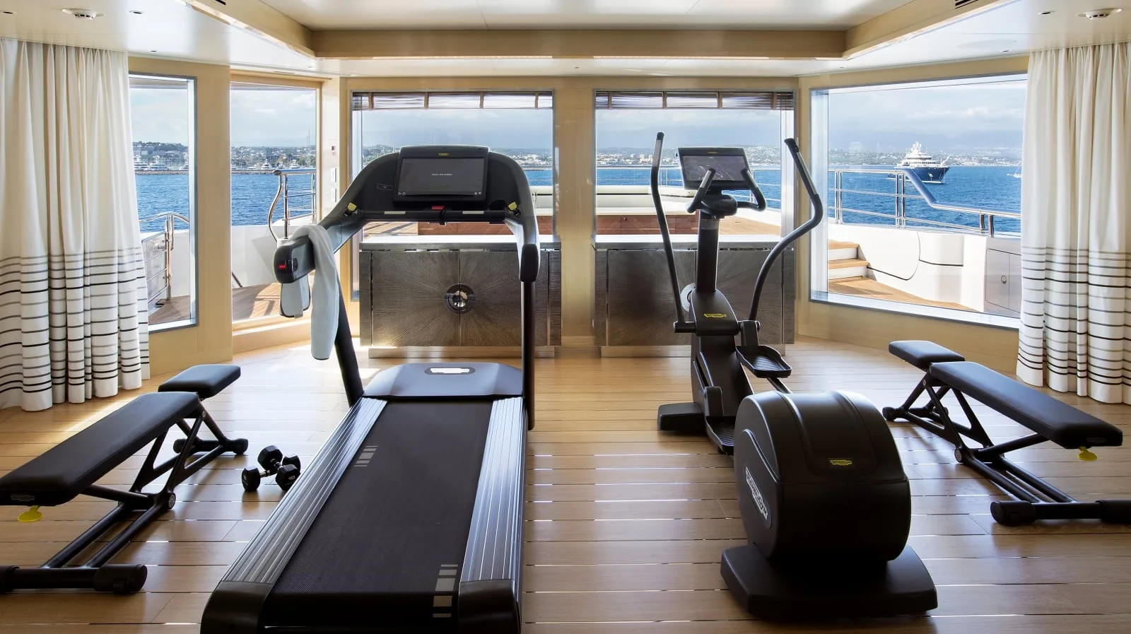 MADSUMMER - photo 35 location yacht Cannes