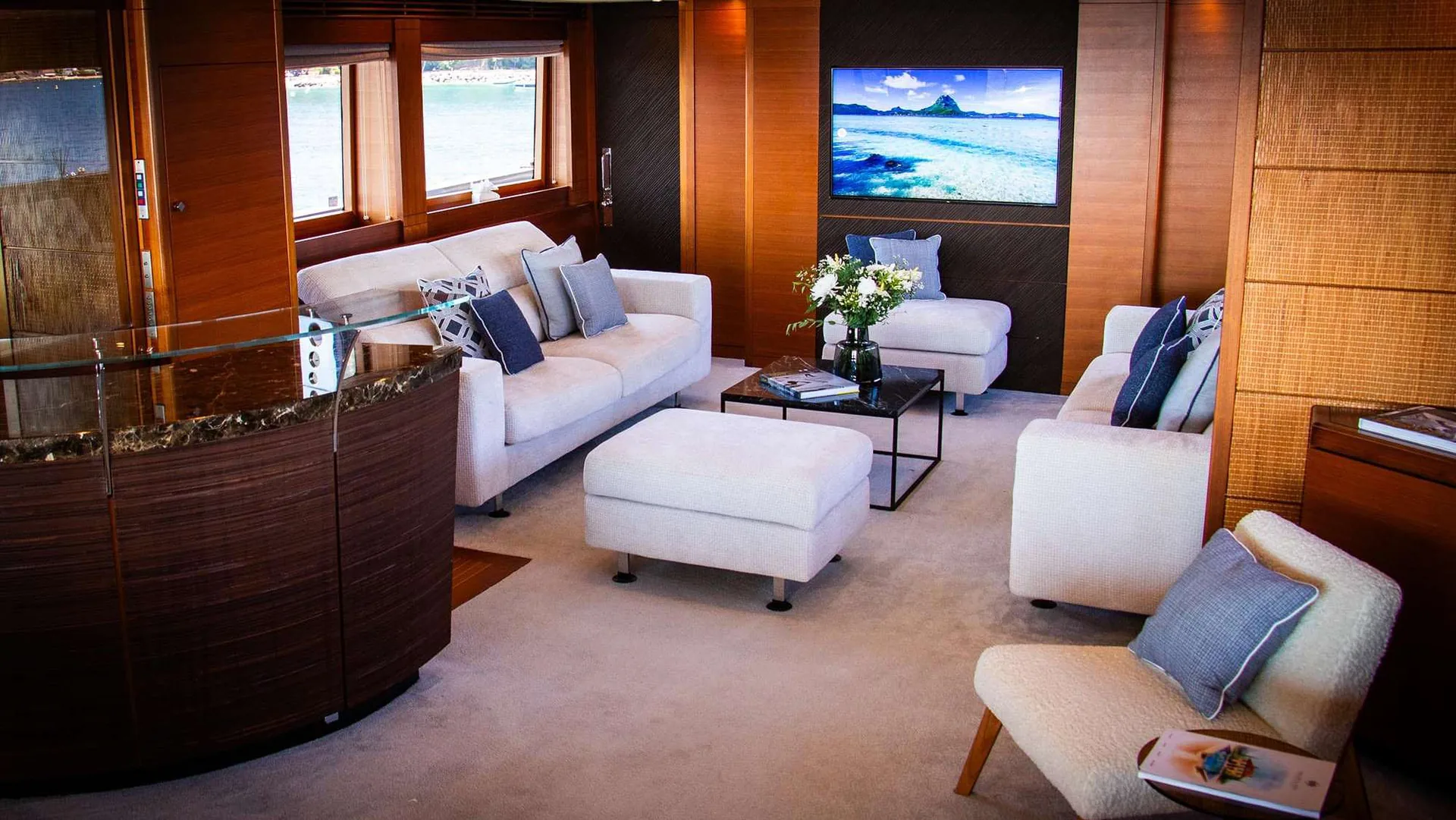 Matsu, photo 18 location yacht Cannes