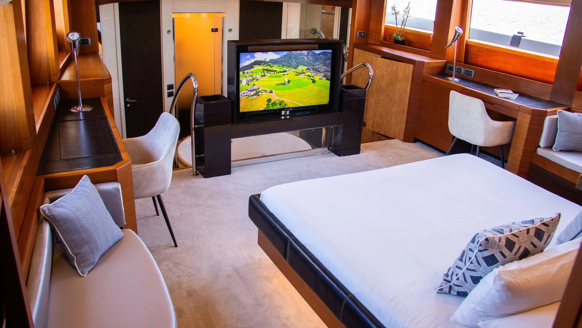 Matsu, photo 19 location yacht Cannes
