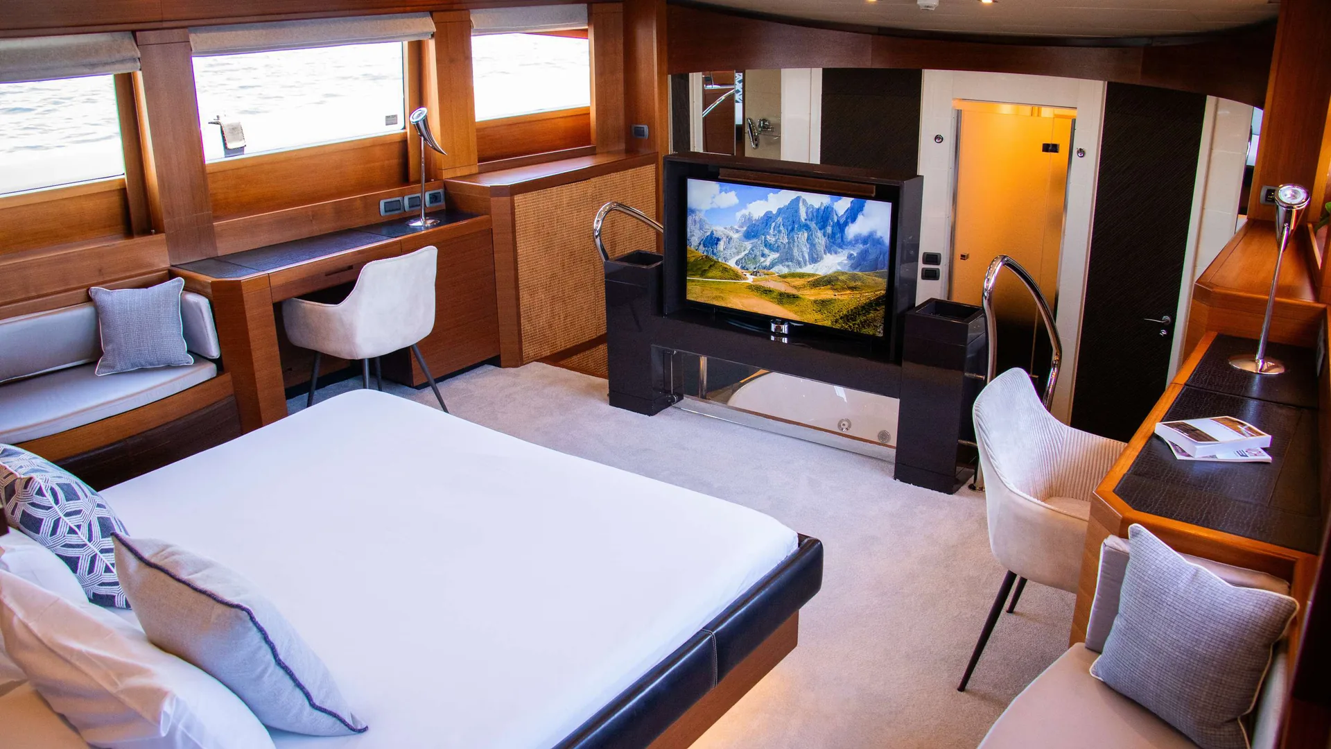 Matsu, photo 20 location yacht Cannes