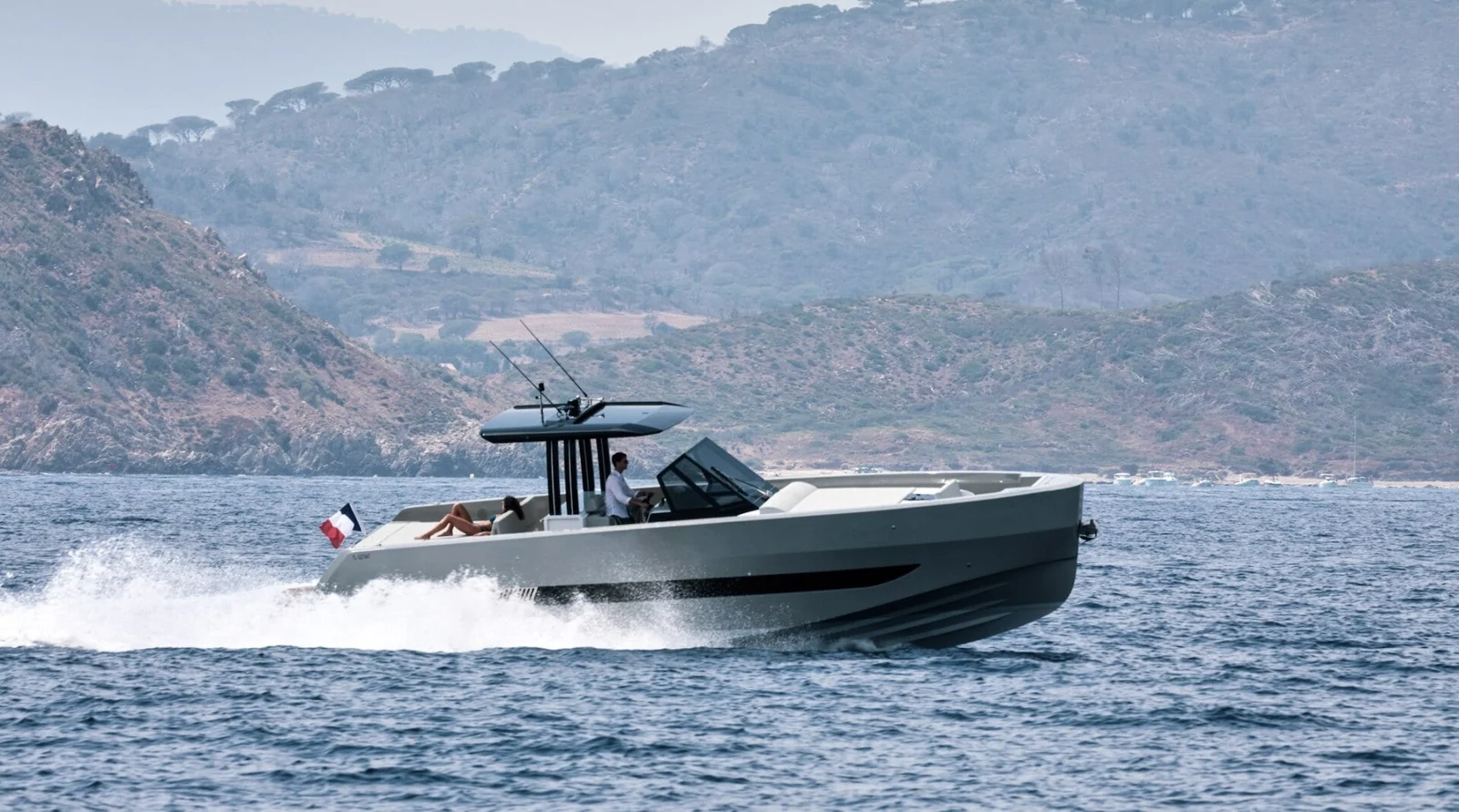Tecnomar Yachts MED 42, photo 2 location yacht Cannes