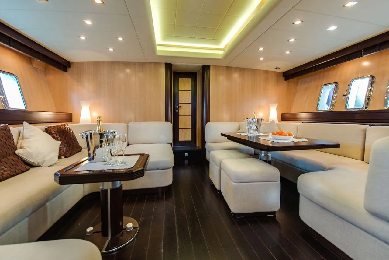 MR M - photo 13 location yacht Cannes
