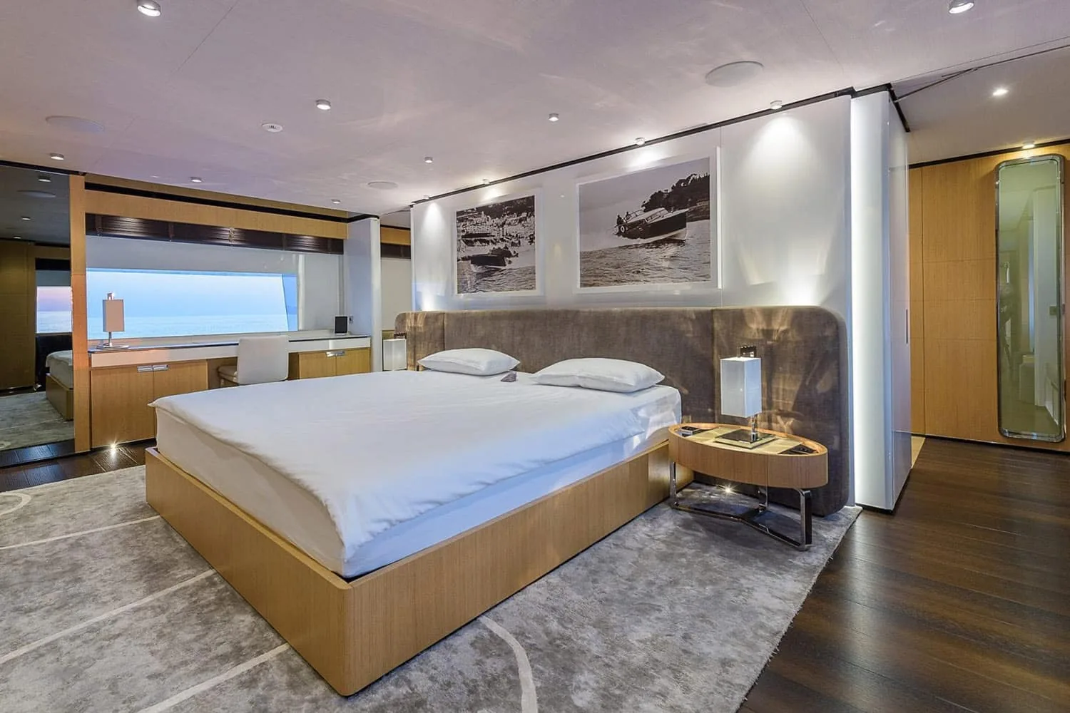 MR T - photo 18 location yacht Cannes
