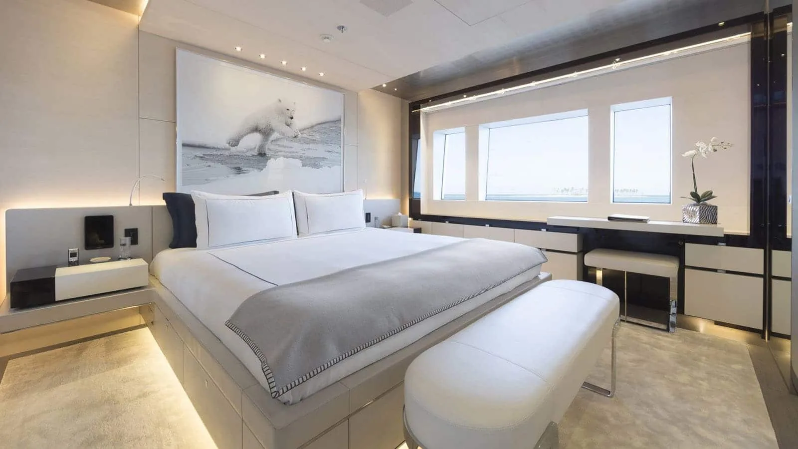 NAUTILUS - photo 33 location yacht Cannes