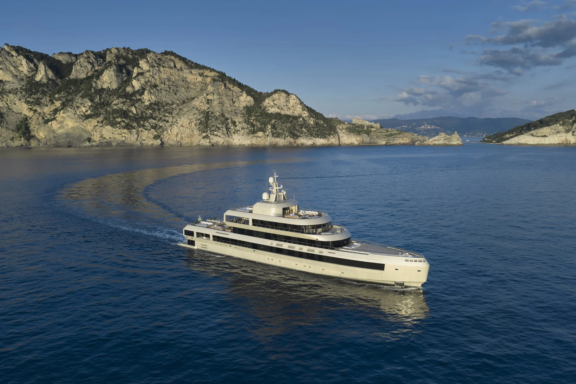 No Rush, photo 1 location yacht Cannes