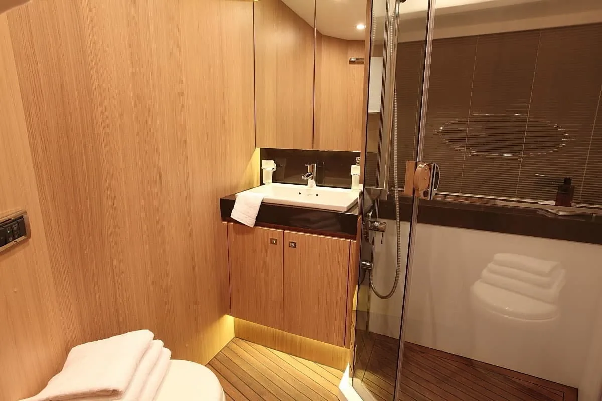 OBSESSIO - photo 14 location yacht Cannes