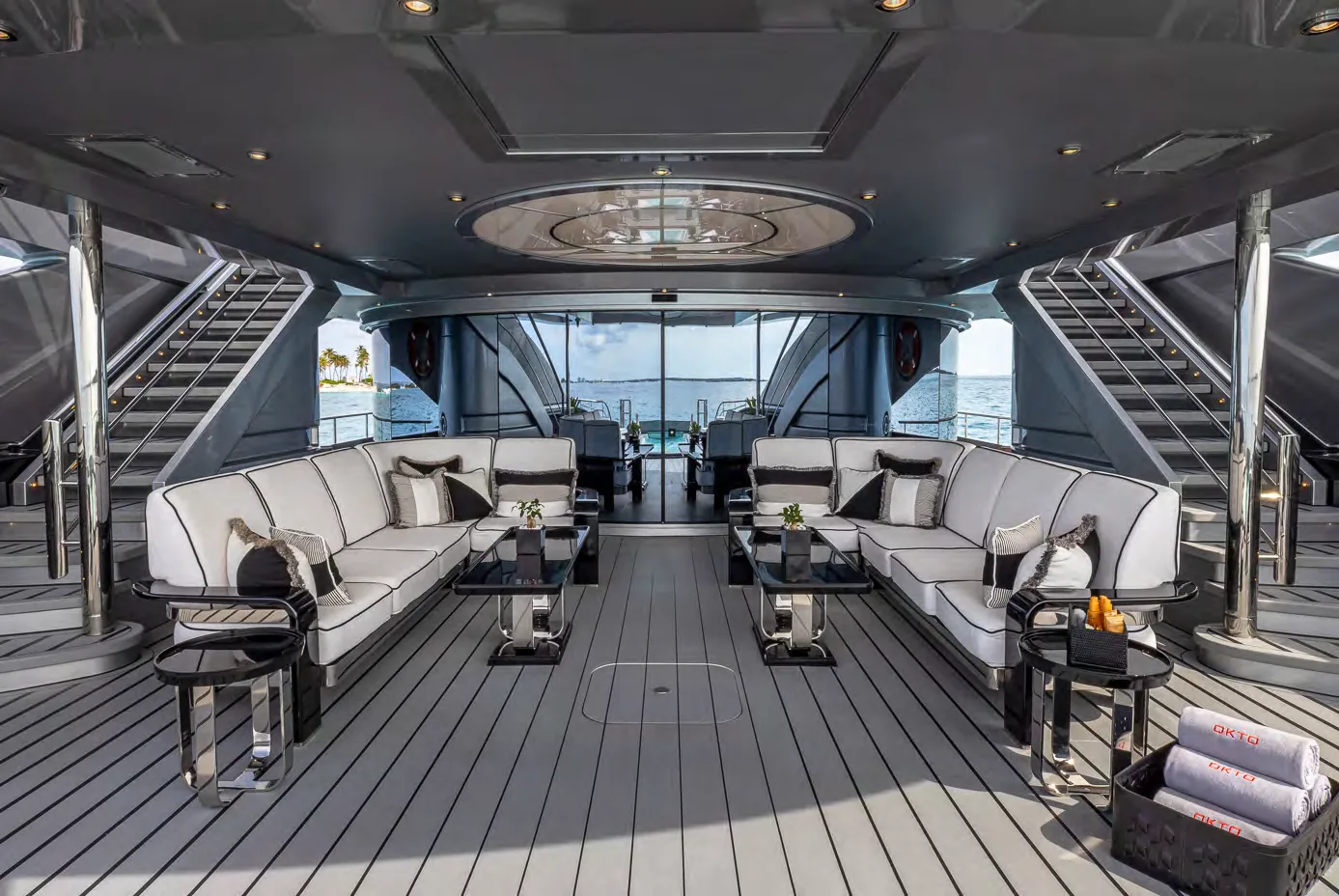 OKTO, photo 30 location yacht Cannes