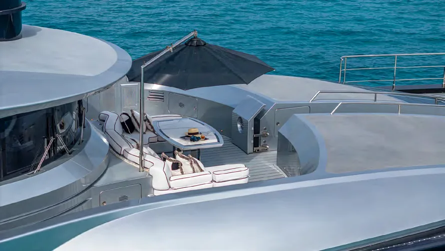 OKTO, photo 39 location yacht Cannes