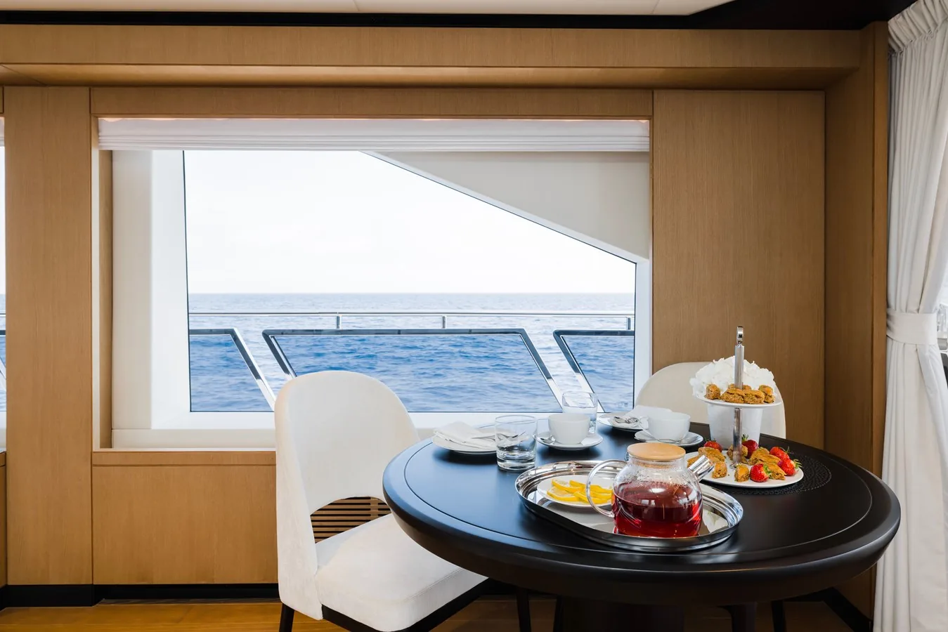 OLIVIA - photo 23 location yacht Cannes