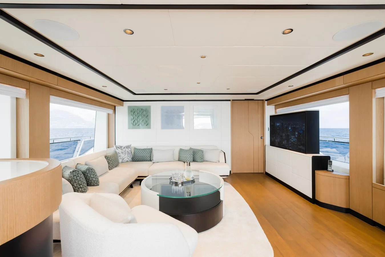 OLIVIA - photo 24 location yacht Cannes