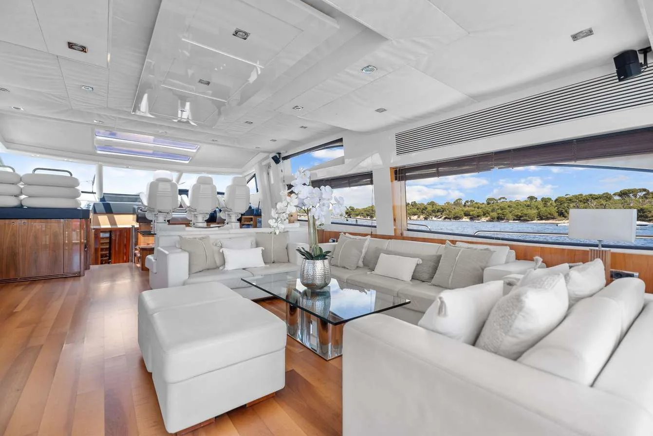 Palumba, photo 17 location yacht Cannes