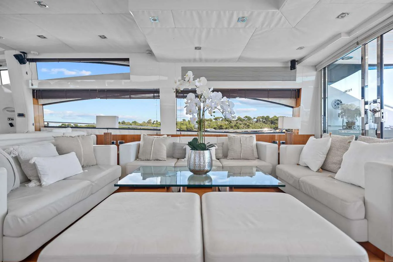 Palumba, photo 18 location yacht Cannes