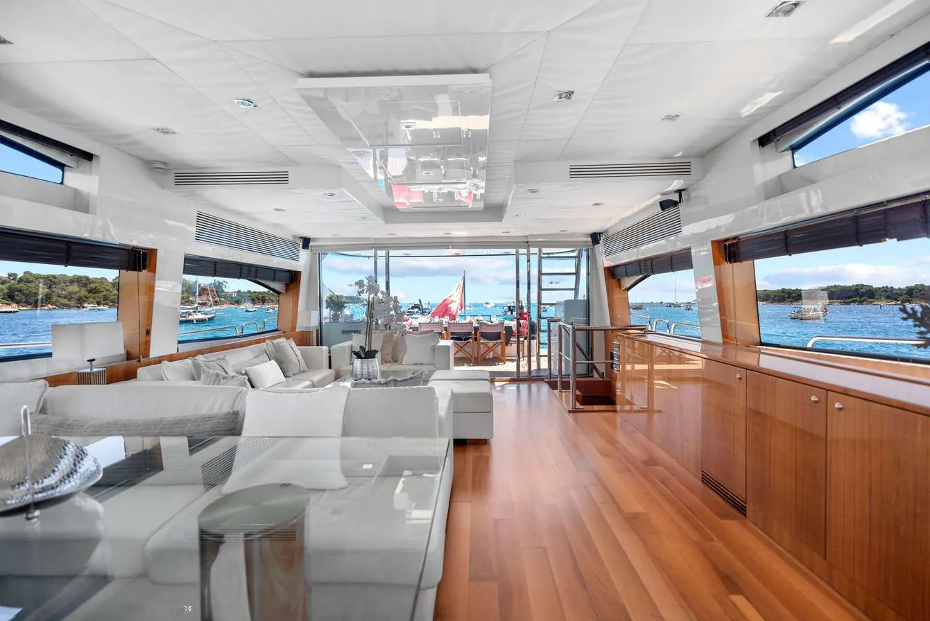 Palumba, photo 19 location yacht Cannes