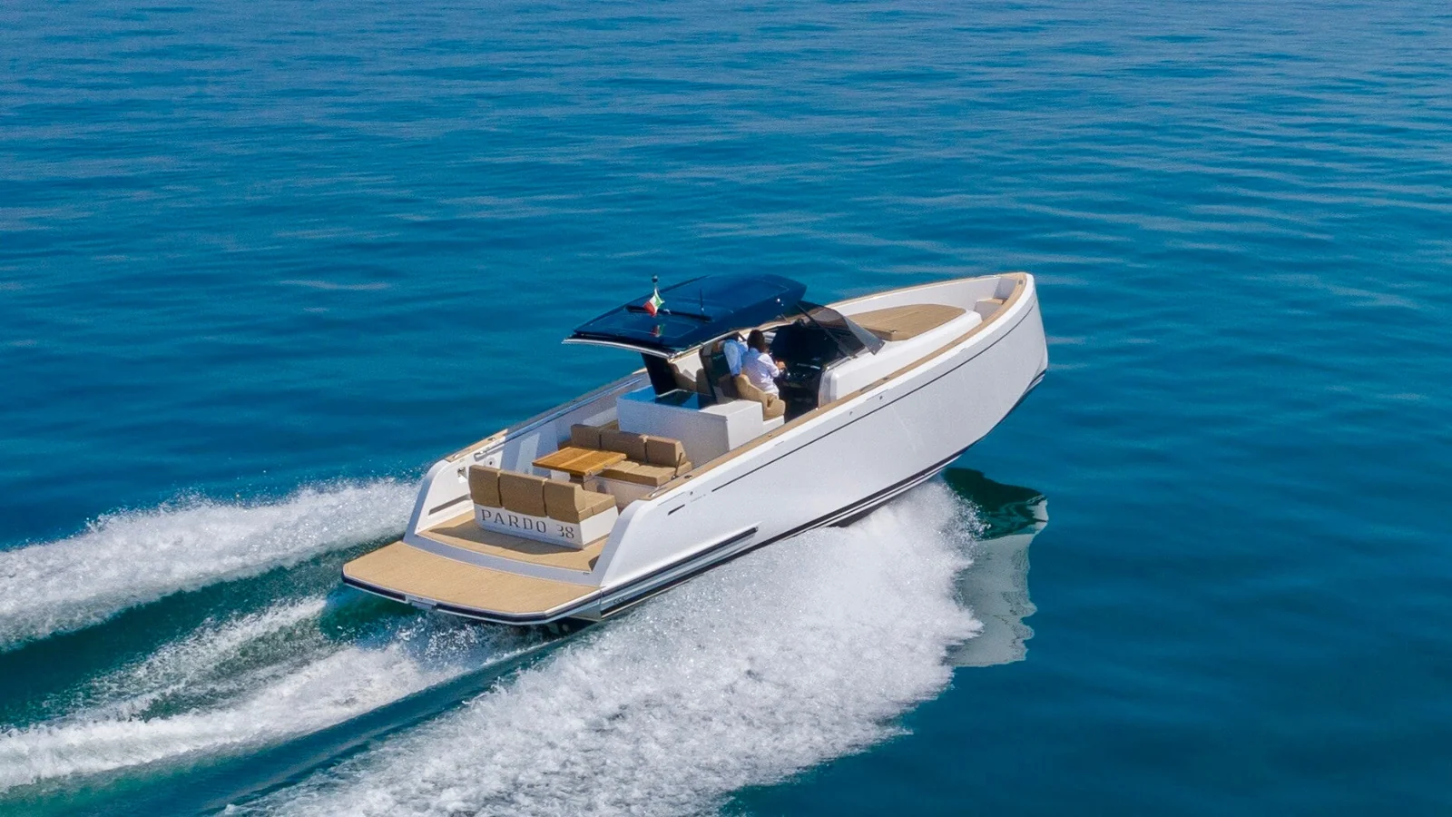 Pardo 38, photo 2 location yacht Cannes