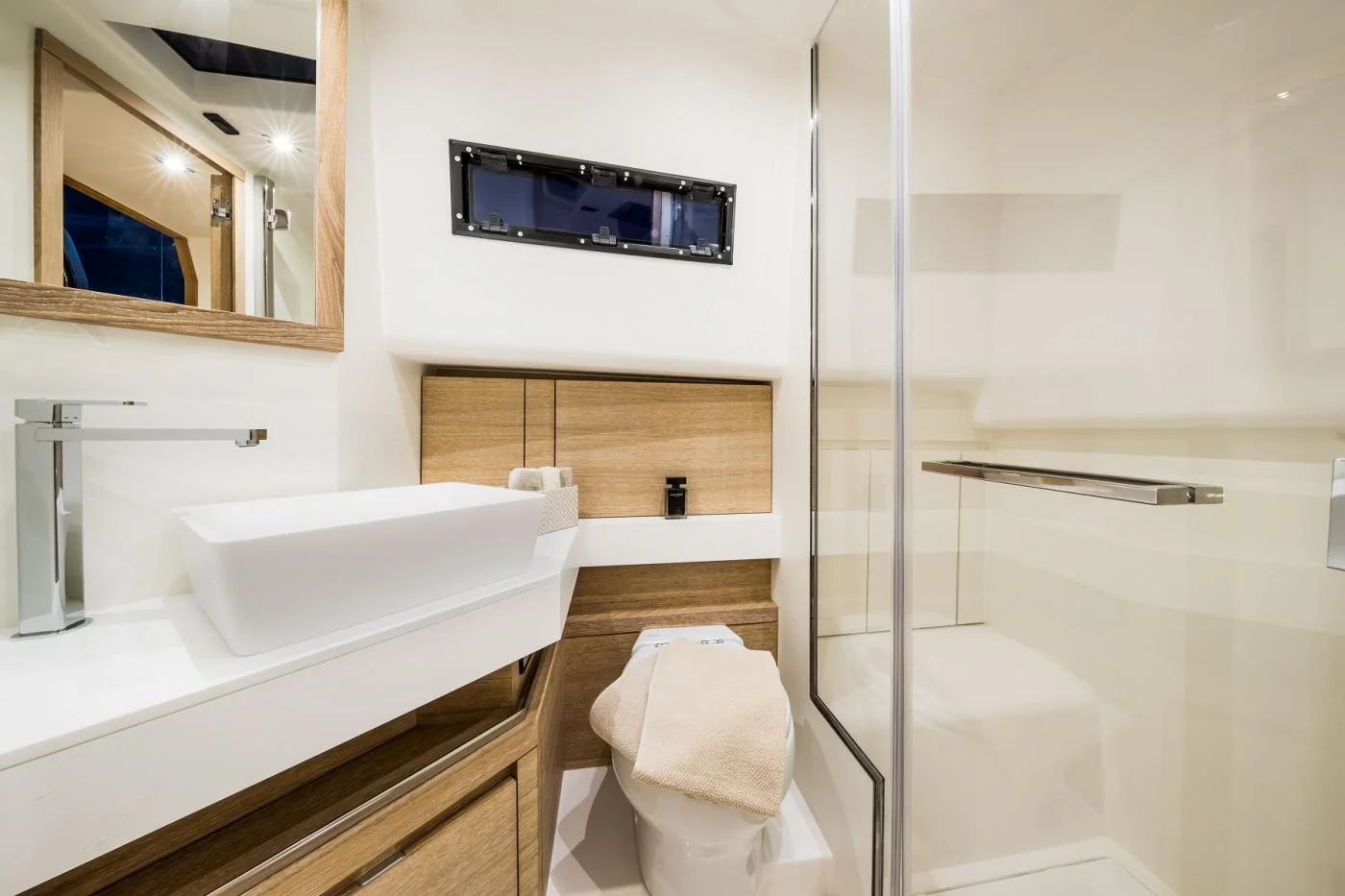 Pardo 43, photo 17 location yacht Cannes