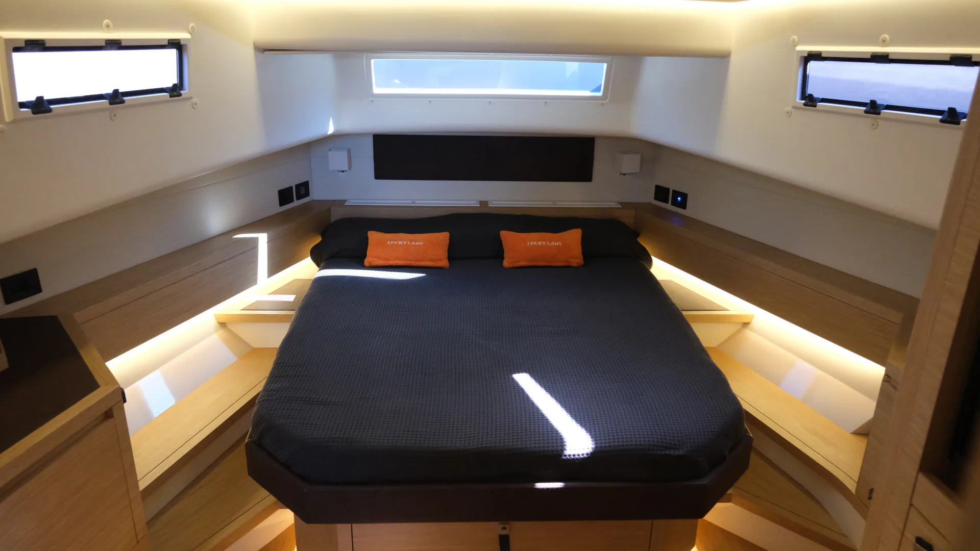 Pardo 50, photo 16 location yacht Cannes