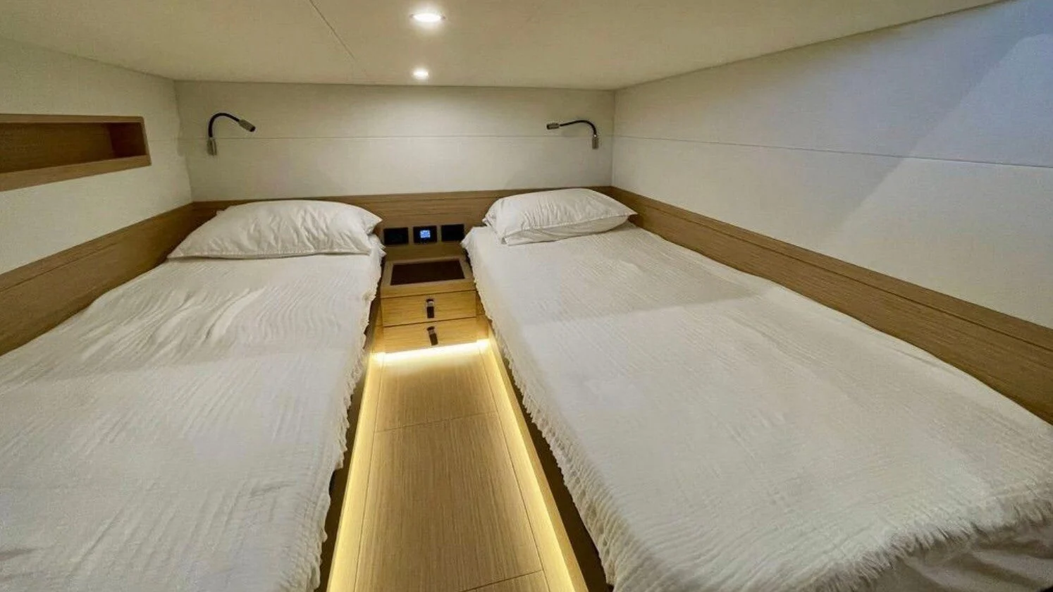 Pardo 52 GT, photo 14 location yacht Cannes