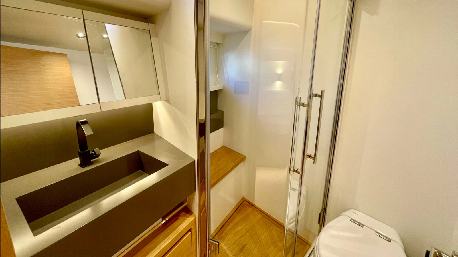 Pardo 60, photo 18 location yacht Cannes
