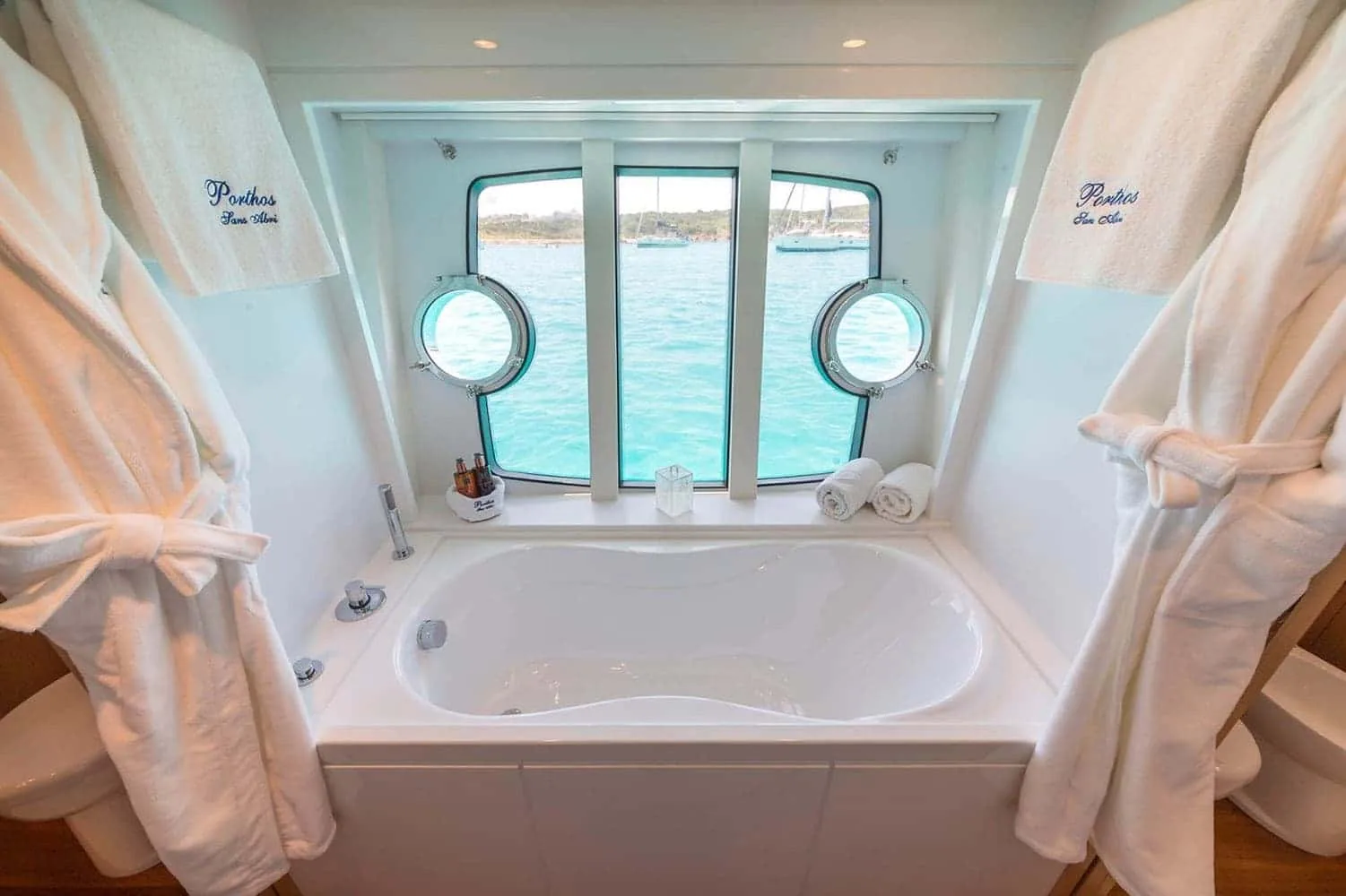 PORTHOS - photo 29 location yacht Cannes