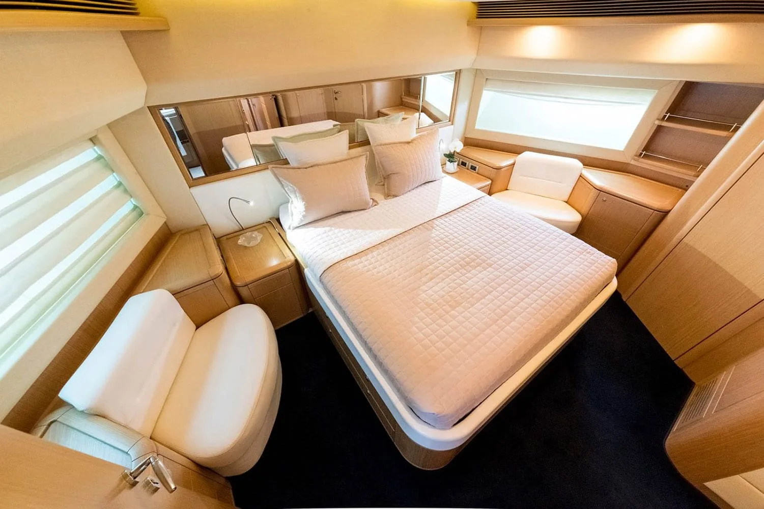 PORTHOS - photo 31 location yacht Cannes