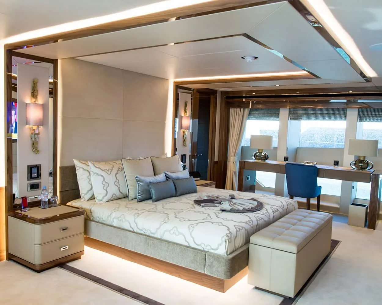 PRINCESS AVK - photo 20 location yacht Cannes