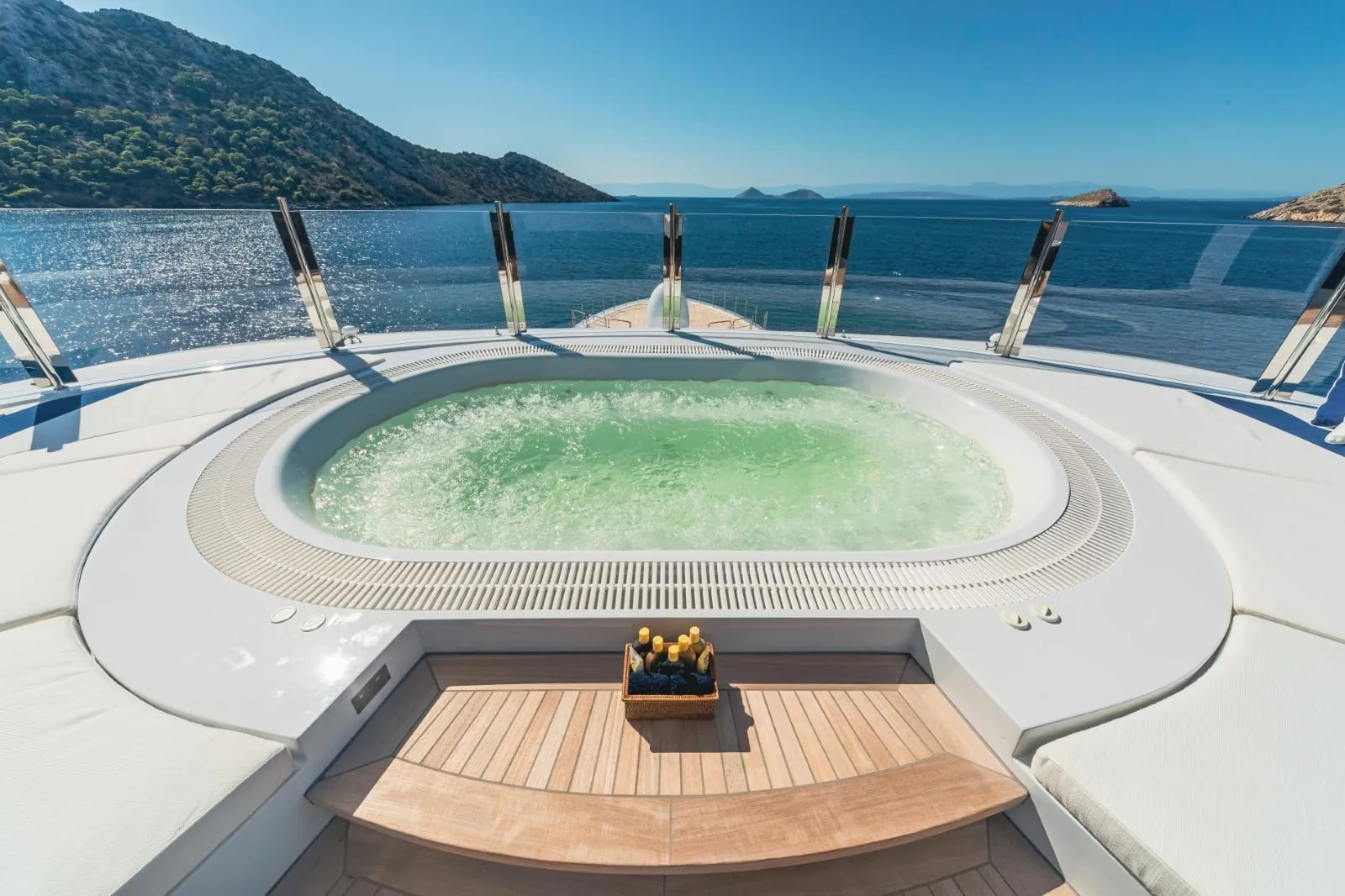 PROJECT X - photo 15 location yacht Cannes