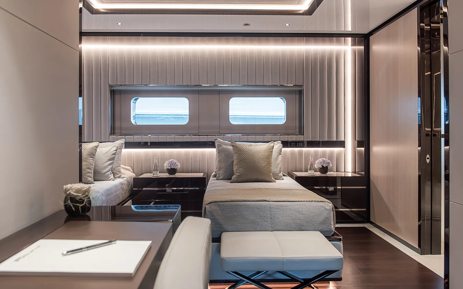 RESILIENCE - photo 33 location yacht Cannes