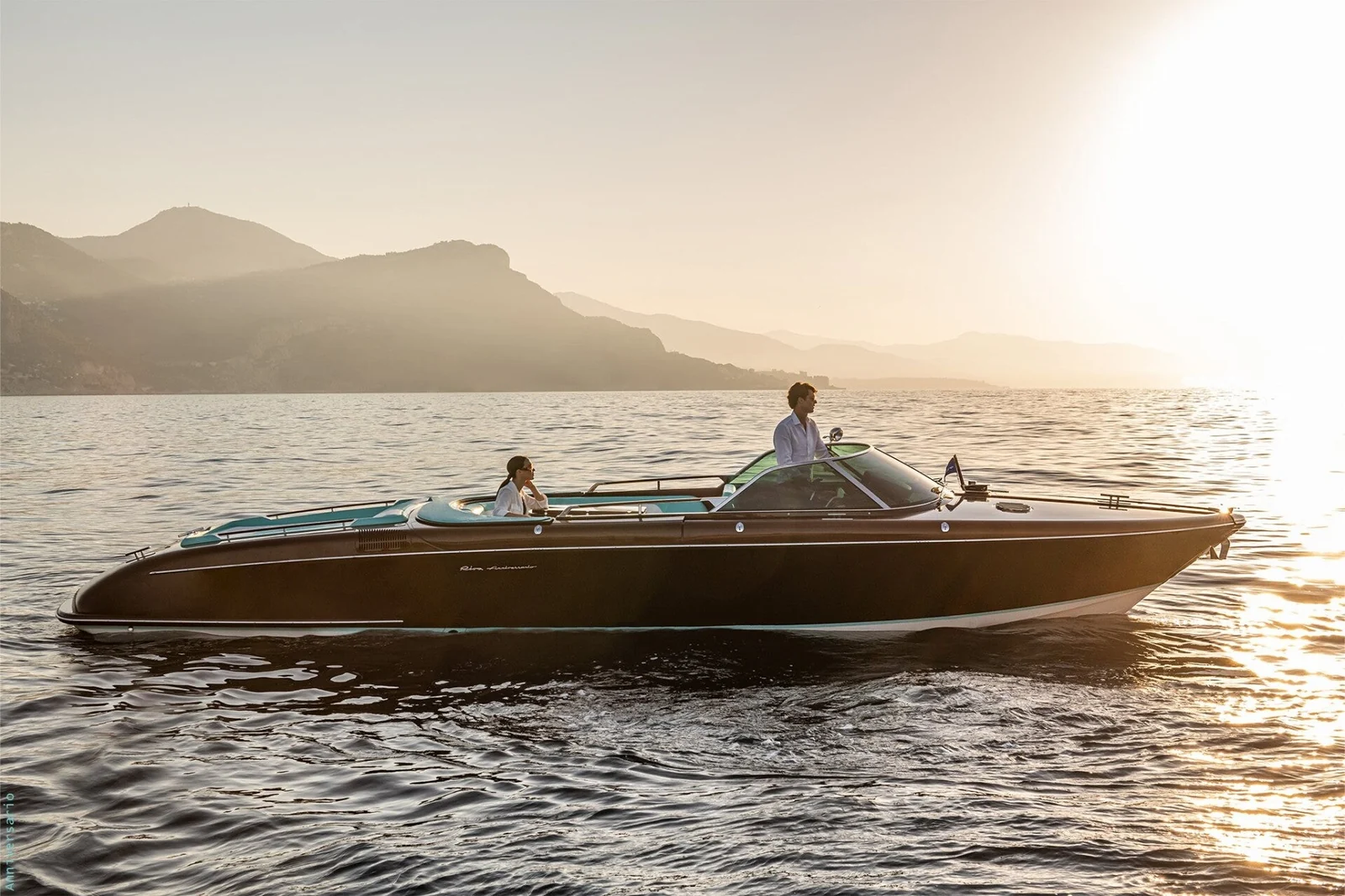 Riva 33 Aquariva Super, photo 1 location yacht Cannes