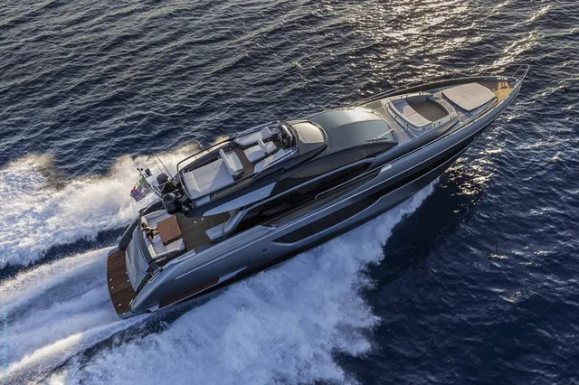 Riva 76, location yacht Cannes