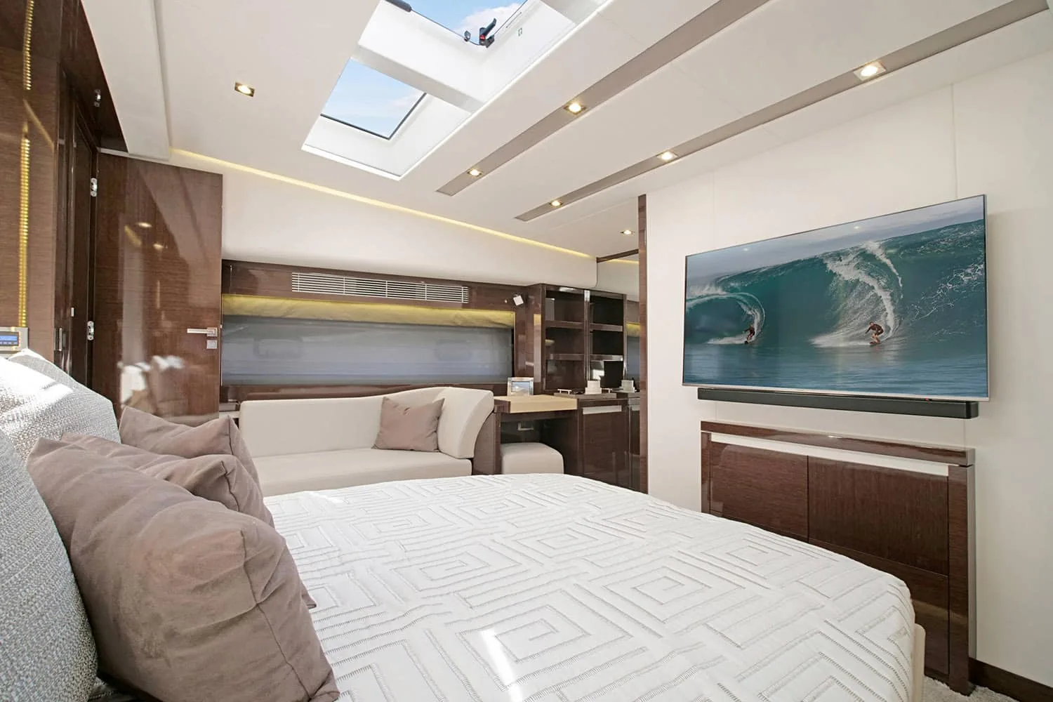 ROMY ONE - photo 20 location yacht Cannes