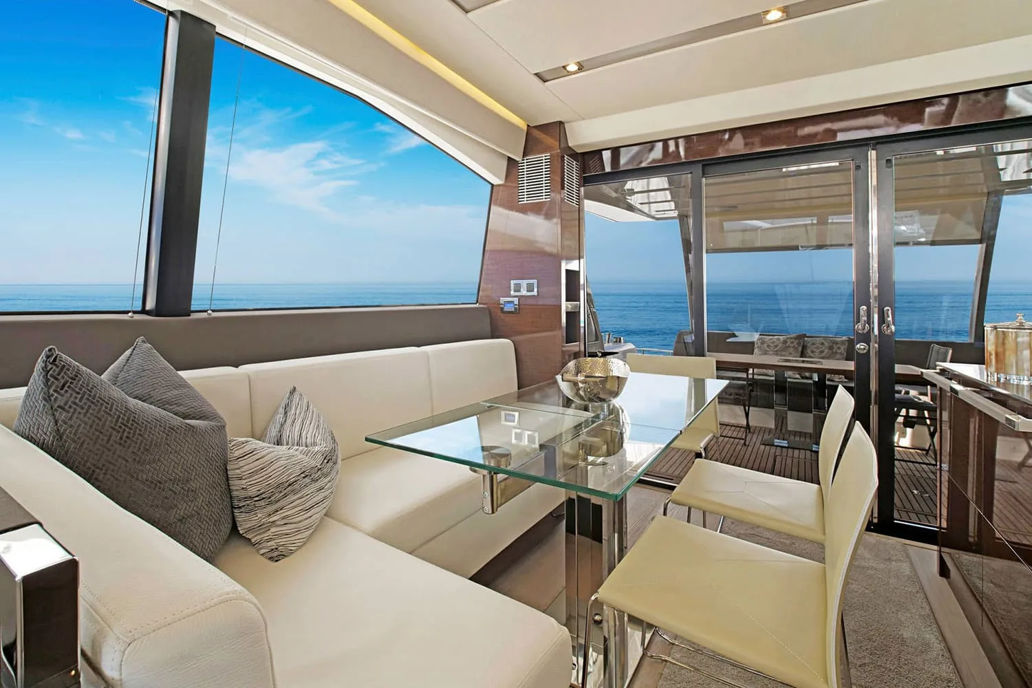ROMY ONE - photo 22 location yacht Cannes