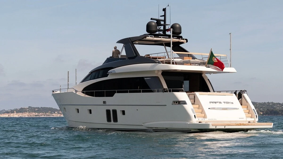 Sanlorenzo SL78, photo 2 location yacht Cannes