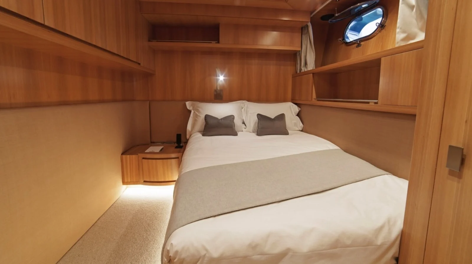 Sanlorenzo SL88, photo 22 location yacht Cannes