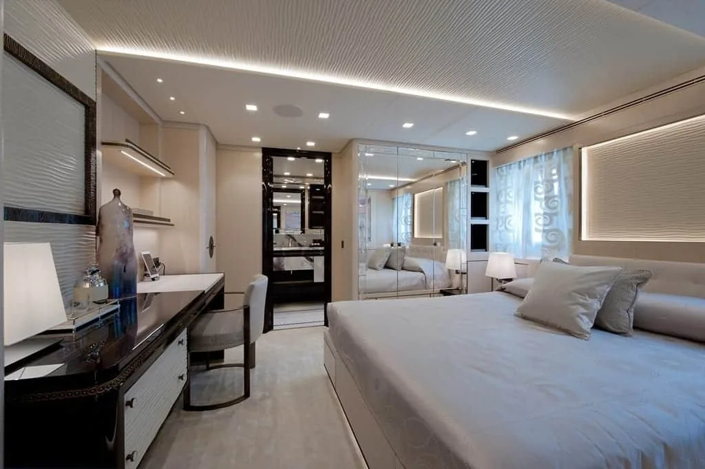 SCORPION - photo 21 location yacht Cannes