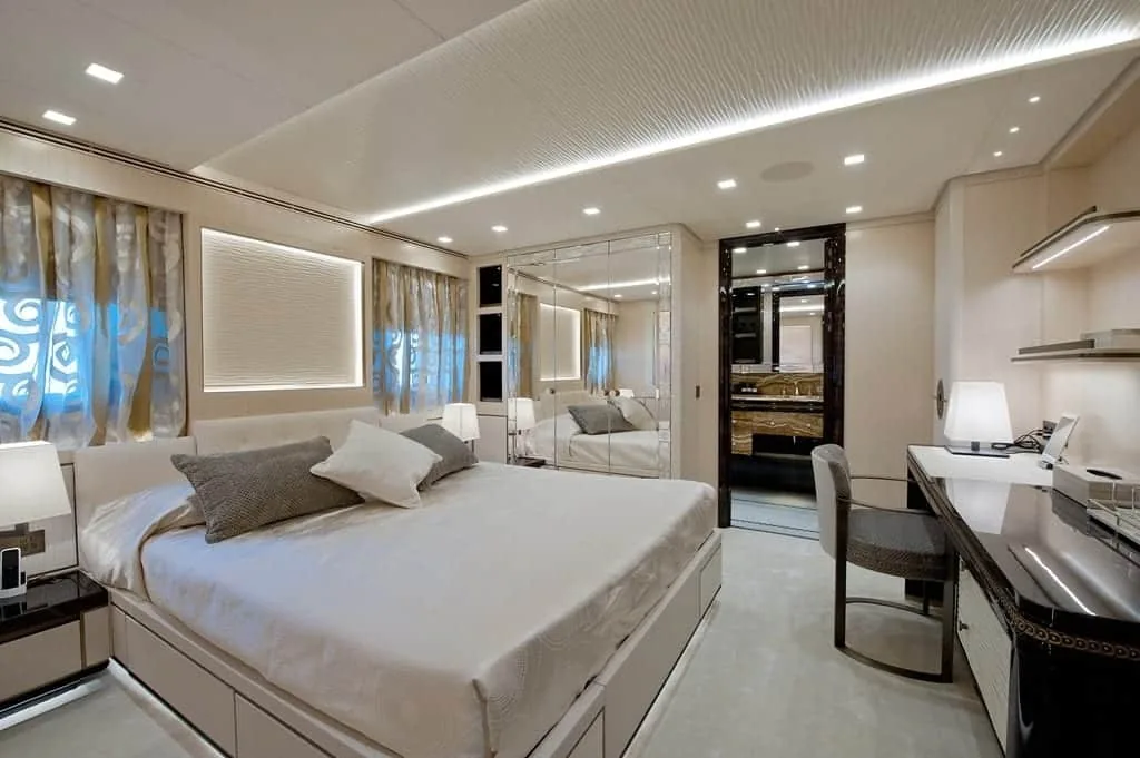SCORPION - photo 23 location yacht Cannes
