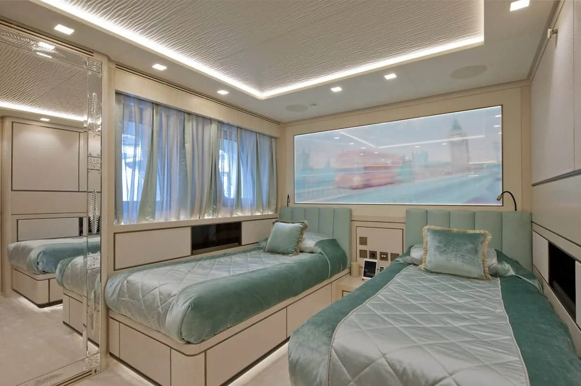 SCORPION - photo 25 location yacht Cannes