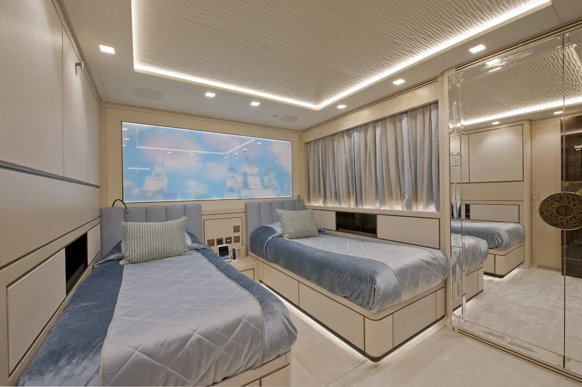 SCORPION - photo 27 location yacht Cannes